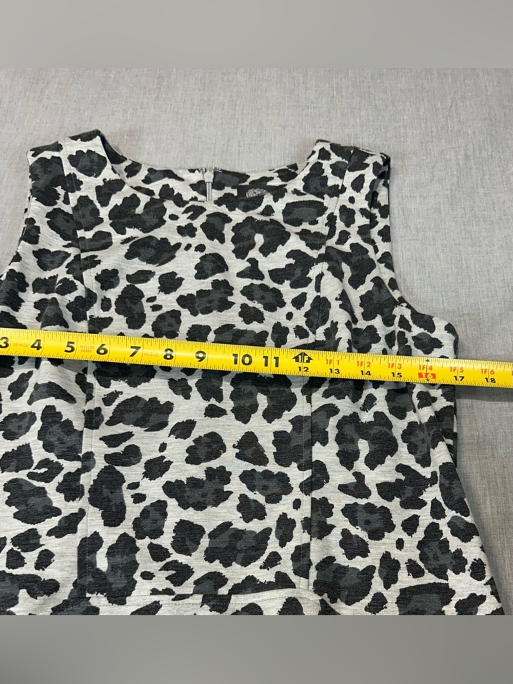 Vince Camuto Sleeveless Black and Grey Leopard Print Mini Dress - Picture 5 of 6